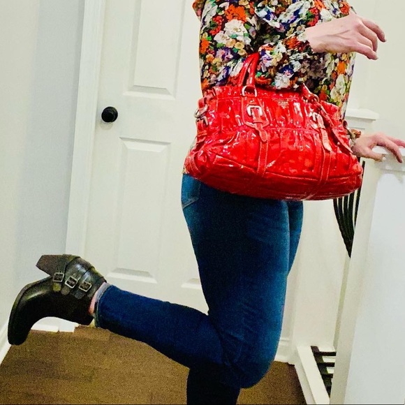 Red PRADA "ROSSO VERNICE GAUFRE" Bag - Picture 2 of 9